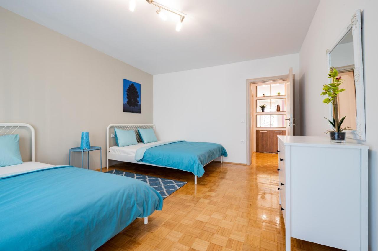 !Promo! Blue Amber Downtown-Free Private Garage-Fast Wi-Fi Apartamento Novi Sad Exterior foto